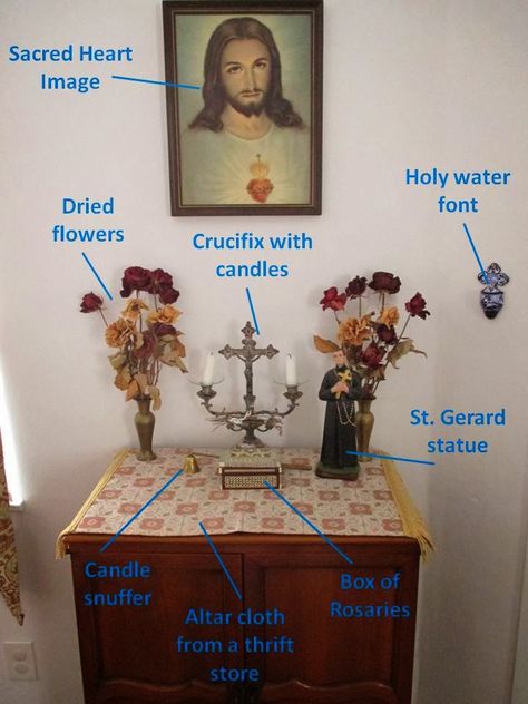 Saint Expedite Altar, House Alter Designs, Prayer Alter Ideas Home Altar, Saint Altar, Christian Altar Ideas For Home, Altar Design Home Catholic, Prayer Space At Home, Prayer Corner Catholic, Home Prayer Room