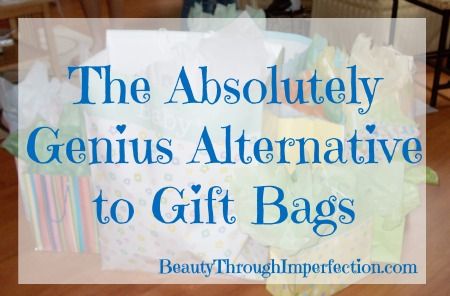 The Absolutely Genius Alternative to Gift Bags! I never would have thought of this, but I'm going to have to start doing this from now on!!!! Gift Bag Ideas What To Put In, Gift Bag Alternative, Ways To Give Money, Usable Gifts, Decorated Gift Bags, Creative Money Gifts, Unique Gift Wrapping, Different Holidays, Paper Gift Bags