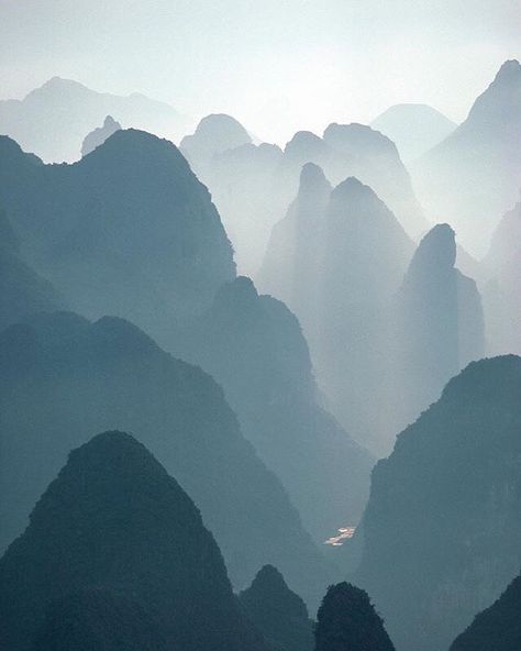 Hiroji Kubota, Aerial of Guilin, China, 1980. . The first comprehensive survey of the seminal Japanese photographer, ‘Hiroji Kubota… Hiroji Kubota, Guangxi China, Guilin China, Guilin, Misty Forest, Magnum Photos, Nature Images, Mountain Landscape, Day Tours