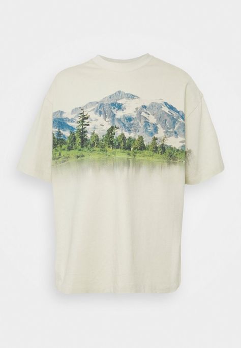 Mountain Graphic Tee, Mountain Graphic, Hoodie Ideas, Friends Tee, Merch Design, Mini Clothes, Style T Shirts, T Shorts, Mountain Print