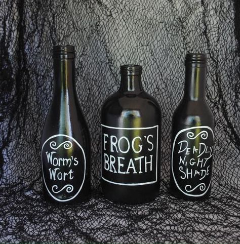 Christmas Potion Bottles, Nbc Decorations, Halloween Wine Bottle Crafts, Halloween Wine Bottles, Nightmare Before Christmas Decorations, Halloween Bottles, Mini Wine Bottles, Trick Or Treaters, Halloween Wine