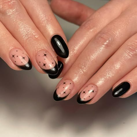 Cute Nails Short Oval, Black With Leopard Nails, Short Black Nail Designs Gel, Emo Nail Ideas Short, Black Fun Nails, Alternative French Nails, Short Nail Designs Edgy, Goth Gel Nails Short, Cosmic Nail Designs