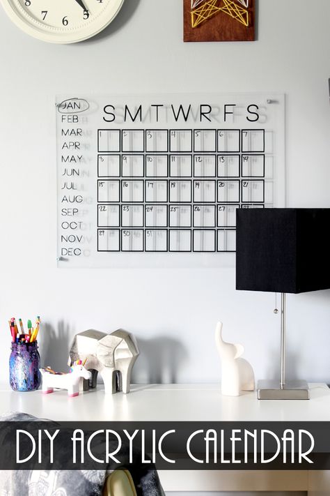 Make this DIY acrylic calendar for organizing your home office. Easy to make with a Silhouette machine! Acrylic Calendar, Room Storage Diy, Country Chic Cottage, Apartment Organization, Diy Calendar, Craft Room Storage, Décor Boho, Diy Desk, Cool Ideas