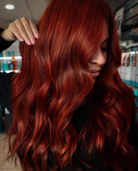 Warm Red Hair, Hair Color Inspiration, Red Orange Hair, Red Copper Hair Color, Red Hair Looks, Copper Red Hair, Red Hair Inspo, Ginger Hair Color, Shadow Root