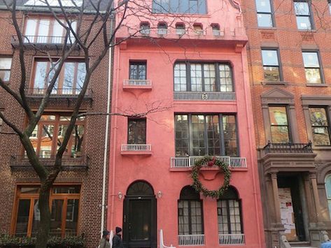 New York City's red brick buildings are considered charming and quaint, but their paler brethren get a bad rap. It could be because pink is often paired with over-the-top architectural flair... Throwing Paint, Essex Style, Stucco Homes, Waverly Place, Pastel House, New York Homes, Pink House, Greenwich Village, Pink Houses