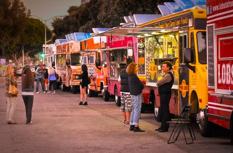 Food Trucks Food Trucks Festival, Cool Food Trucks, Food Truck Festival Aesthetic, Food Trucks Aesthetic, Festival Food Truck, Festival Food Stalls, Food Truck Event, Food Festival Aesthetic, Food Truck Park Design