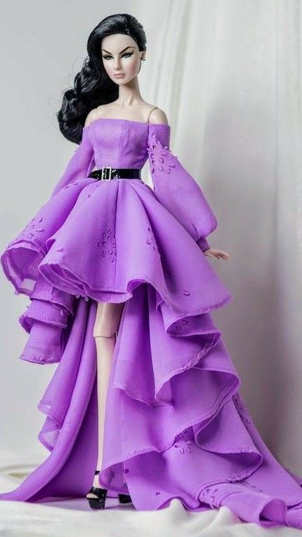 Gown With Long Sleeves, Layered Gown, Leggings Shoes, Fashion Dolls Photography, Barbie Fashionista Dolls, Barbie Dress Fashion, Barbie Gowns, Barbie Clothes Patterns, Doll Clothes Barbie