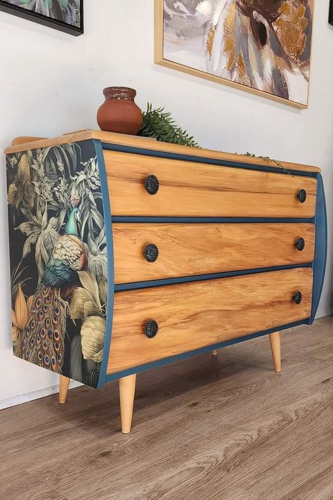 Furniture Makeover Inspiration, Revamp Furniture, Furniture Fix, Decoupage Furniture, Diy Furniture Renovation, Furniture Rehab, Wood Project, Furniture Trends, Furniture Renovation