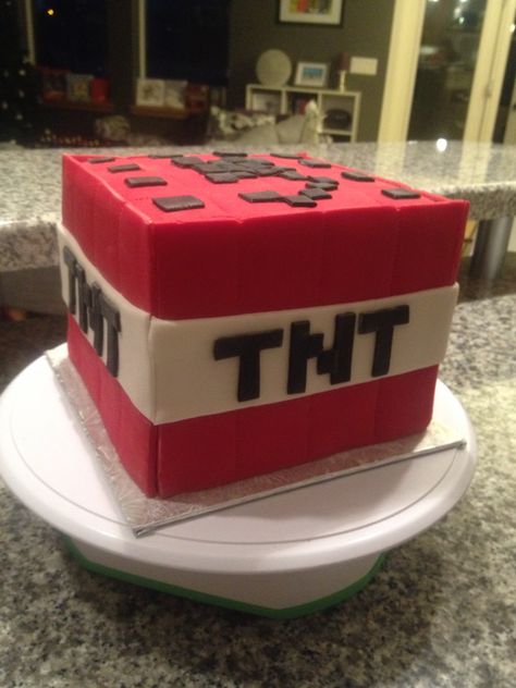 Minecraft Tnt Cake, Tnt Cake, Pastel Minecraft, Minecraft Tnt, Tnt Minecraft, Minecraft Birthday Cake, Minecraft Cake, Minecraft Birthday, Minecraft Party