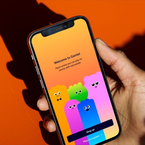 For the startup GAMLA, we created an identity, communication guidelines, and interface design. In the logo, for example, the mascot is accompanied by other characters made up of simple shapes. They serve as avatar placeholders in communication and on the interface.

As a result, we created a highly emotional game design that is adaptable to any game. Case Competition, Nutrition App, App Promo, Baby Apps, Group Discussion, Ux App Design, Simple Mobile, Brand Character, Simple Character
