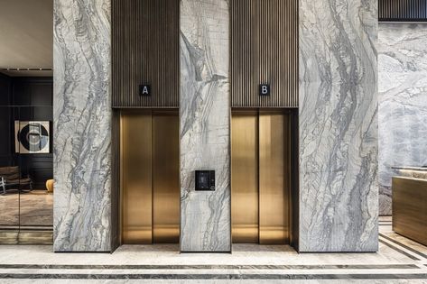 7 Lift Area Design Residential, Bronze Elevator Door, Marble Lift Lobby, Lift Lobby Design Modern, Apartment Lift Lobby Design, Elevator Lobby Design Apartments, Hotel Lift Lobby, Hotel Elevator Lobby, Lift Lobby Design Residential