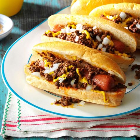 Hot Dog Sauce, Celery Salt, Chili Cheese Dogs, Chili Dogs, Hot Dog Recipes, Weiners, Chili Cheese, Beef Recipes For Dinner, Chili Recipe