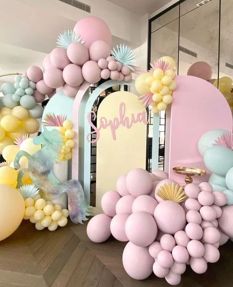 Unicorn Arch Backdrop, Unicorn Theme Balloon Garland, Pastel Rainbow Balloon Decorations, Rainbow Unicorn Backdrop, Pastel Rainbow Balloon Arch, Baby Girl Birthday Theme, Backdrops Kids, Photo Booth Backdrop Wedding, Pastel Birthday