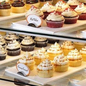 Keep Calm and Cupcake On: Customer Service Lessons From a Cupcake Shop #ForbesWoman Beautiful Bakeries, Bakery Startup, Business Techniques, Bakery Concept, Strawberry Bliss, Cupcake Bar, Boutique Patisserie, Cupcake Boutique, Dream Bakery