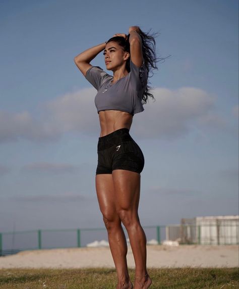 Ruba Ali, Women Fitness Photography, Gym Photoshoot, Estilo Fitness, Fitness Photoshoot, Athletic Body, Fitness Photos, Gym Fits, Fitness Inspiration Body