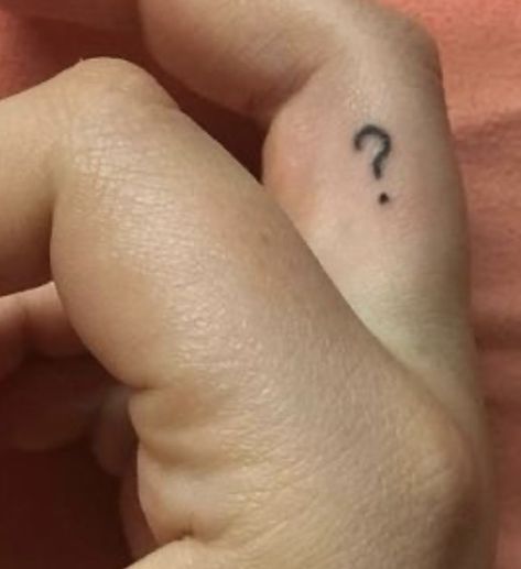 Kawaii Stick And Poke, Dice Stick And Poke, Simple Stick And Poke Tattoo Easy, Easy Stick And Poke Tattoo Ideas Simple, Easy Finger Tattoos, Stick And Poke Aesthetic, Easy Stick And Poke Tattoo Ideas, Stick And Poke Tattoo Ideas Simple, Simple Stick And Poke Tattoo