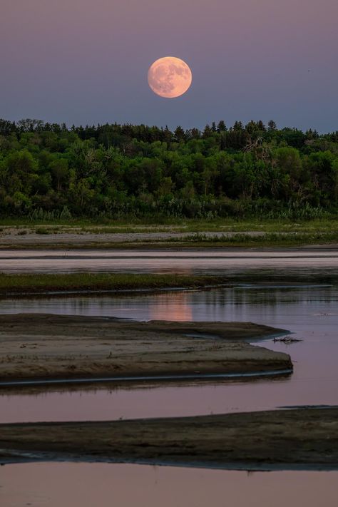 Witness the magic of the Strawberry Full Moon over Saskatoon, Saskatchewan! 🌕✨ Click the link to dive into this breathtaking moment. 📸 Don't miss out! #StrawberryMoon #SaskatoonMagic Saskatoon Aesthetic, Strawberry Full Moon, Saskatoon Saskatchewan, He Left Me, Strawberry Moons, Nature Wallpapers, He Left, 2025 Vision, A Witch