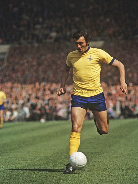 Ray Kennedy of Arsenal in action at the 1971 FA Cup Final. Football Family, Fa Cup Final, Good Soccer Players, Arsenal Football Club, Old Football, Arsenal Football, Football Is Life, Football Legends, English Football