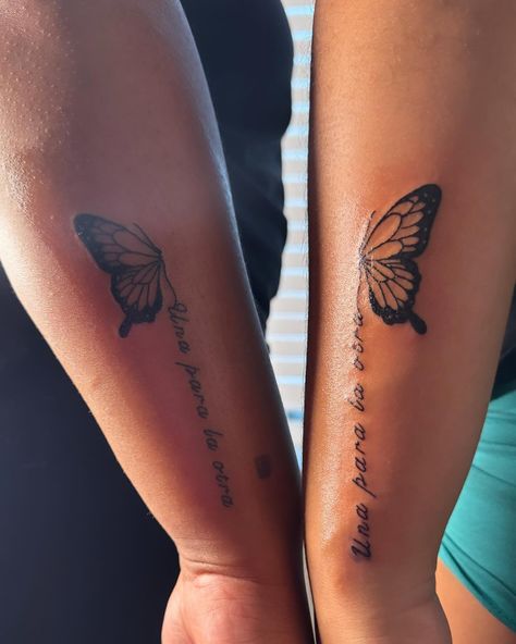 matching bestie tattoos ✍🏽 - - - #tattoodesign #traditionaltattoo #tattoogirl #tattooer #blackandgreytattoo #blacktattoo #tattooflash #tattoomodel #tattooink #tattooideas #guyswithtattoos #tattoostyle #colortattoo #tattoolove #tattooshop #sleevetattoo #rosetattoo #blackworktattoo #handtattoo Baddie Bestie Tattoos, Matching Mommy Daughter Tattoos, Tattoo Ideas Matching Sister, Cute Matching Tattoo Ideas, Matching Tattoos Black People, Matching Tattoos Aunt And Niece, Cute Matching Tattoos For Best Friends, Connected Tattoos, Meaningful Sister Tattoos