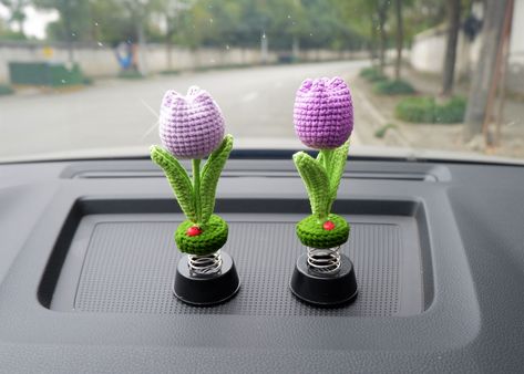 Cute Car Dashboard, Car Dashboard Accessories, Car Dashboard Decor, Crochet Tulip, Dashboard Decor, Cool Truck Accessories, Fresh Tulips, Crochet Flowers Easy, Cool Car Accessories