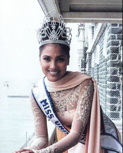 503 Likes, 1 Comments - all things bollywood (@latelatebollywood) on Instagram: “Lara Dutta had created history by scoring highest marks in the history of beauty pageant…” Lara Dutta Miss Universe, Miss Universe 2000, Miss Universe India, Miss Pageant, Lara Dutta, Indian Subcontinent, Miss India, Miss Universe, Beautiful Inside And Out