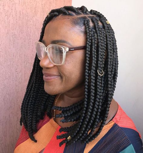 Medium Side-Parted Bob Box Braids with Glasses Medium Box Braids Bob Shoulder Length, Short Box Braids Styles Shoulder Length, Braided Bob Box Braids, Box Braids Hairstyles Medium, Medium Box Braids Hairstyles, Shoulder Length Braids, Box Braids Medium Length, Box Braid Hairstyle, Shoulder Length Box Braids