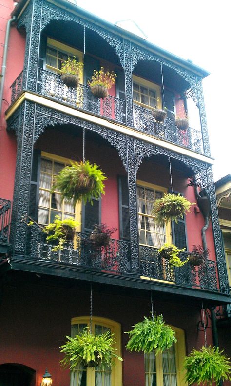 New Orleans Architecture, New Orleans French Quarter, Drawing Hair, New Orleans Homes, New Orleans Travel, Las Vegas Hotels, New Orleans Louisiana, French Quarter, Favorite City