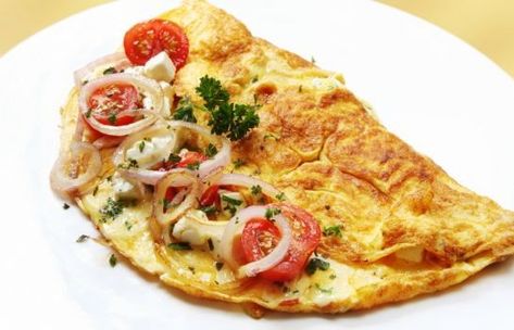 This omelet recipe is appetizing enough for Sunday brunch, yet quick enough to make during the hectic workweek. Use shredded sharp cheddar, egg substitute and Onion & Herb Seasoning Blend to create this breakfast classic. Heart Healthy Breakfast, Healthy Omelette, Omelette Recipe, Recipes Snacks, Diet Snacks, Healthy Benefits, Nutritious Breakfast, Diet Vegetarian, Spinach And Feta