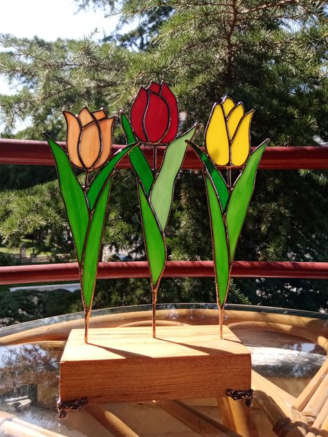 Stained Glass Tulips, Copper Foiling, Stained Glass Gifts, Stained Glass Earrings, Flower Pot Art, Glass Fusion Ideas, Wedding Lanterns, Flower Bar, Picture Quilts