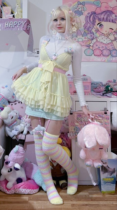 Pastel Aesthetic Clothes, Yume Kawaii Aesthetic, Fairy Kei Outfit, Yume Kawaii Fashion, Decora Fashion Outfits, Decora Kei Fashion, Menhera Fashion, Cute Pastel Outfits, Fairy Kei Fashion