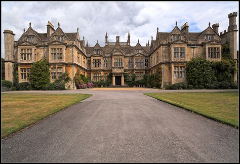 Corsham Court, Corsham, Wiltshire - The present house was built in 1582 by Thomas Smyth. British Manor Houses, Corsham Wiltshire, Historical Mansion, Historical Mansions, Malfoy Manor, House Of Black, Wiltshire England, English Architecture, English Manor Houses