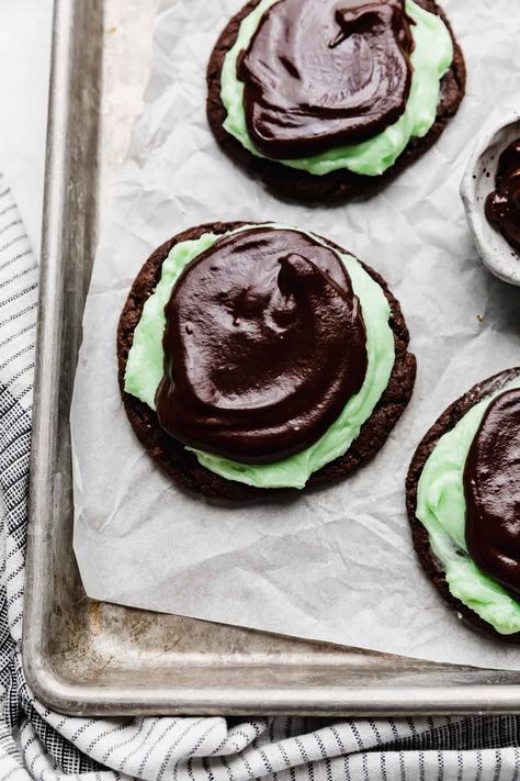 Andies Mint Cookies, Mint Brownie Cookies, Crumbl Copycat, Andes Mint Cookies, Crumble Cookie Recipe, Mint Frosting, Chocolate Crumble, Mint Chip Ice Cream, Chocolate Mint Cookies