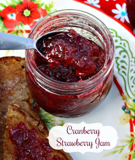 Strawberry Cranberry Jam Christmas, Cranberry Strawberry Jam, Texas Pie, Breakfast Spreads, Holiday Jam, Cranberries Recipes, Freezing Recipes, Pie Table, Aka Christmas