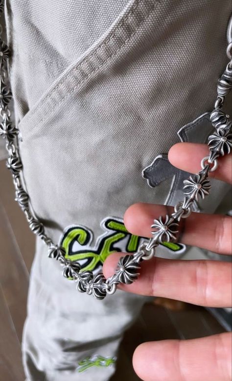 Wallet Chain Aesthetic, Chain Aesthetic, Chains Aesthetic, Wallet Chains, Clothing Brand Logos, Brand Logos, Heart Tag, Chrome Hearts, Wallet Chain