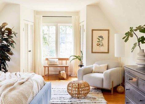 One of Emily's Best Friends Gets The Cozy Yet Sophisticated Bedroom Makeover She Really Deserves - Emily Henderson Em Henderson, Emily Henderson Design, Cozy Bedroom Design, Design Your Bedroom, Sophisticated Bedroom, Bedroom Updates, Condo Ideas, Guest Room Office, Emily Henderson