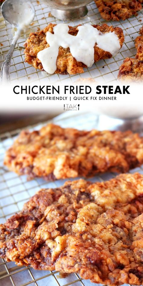 This is the Ultimate Chicken Fried Steak Recipe. Perfectly seasoned and boasting the ideal beef to batter ratio. A budget-friendly, quick-fix dinner the entire family will love! Fried Cube Steak Recipes, Homemade Country Gravy, Chicken Friend Steak, Valentines Steak, Chicken Fried Steak Easy, Fried Cube Steaks, Cube Steaks, Chicken Fried Steak Recipe, Cooking Secrets