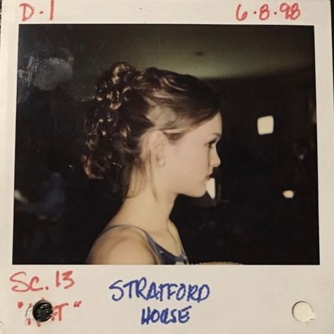 Julia Stiles, 10 Things I Hate About You, I Love Cinema, Polaroid Photos, Original Photo, Film Aesthetic, Film Stills, Series Movies, Photo Prop