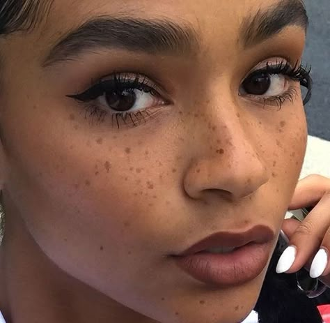 Aiyana Lewis, Tattooed Freckles, Fake Freckles, Freckles Makeup, Faux Freckles, Freckle Face, Beauty Mark, Artistry Makeup, Cute Makeup