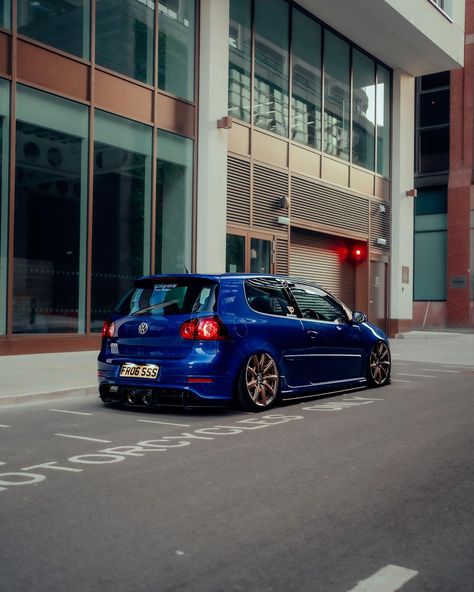 💙💙💙💙 LOADING..... 📸 @luke.jmr • • • • • • • • #vwgolfmk5 #gti #rs3 #audi #mk5 #mk6 #mk7 #golfr32 #allhothatch thatch #r32 #vaglovers… | Instagram Rs3 Audi, Golf Mk5, Golf 5, Vw Cars, Golf Gti, Unique Cars, Modified Cars, Volkswagen Golf, Custom Cars