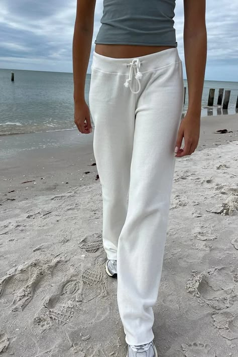 Rainey Cotton Sweatpants – Brandy Melville Brandy Melville Bottoms, Brandy Sweatpants, Sweatpants White, Flared Sweatpants, Brandy Melville Sweatpants, Cute Sweatpants, White Sweatpants, Brandy Melville Pants, White Flares