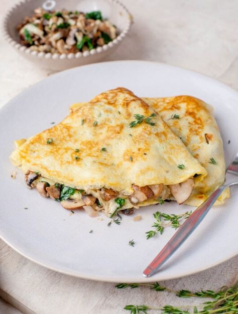 Mushroom Crepe Filling, Mushroom Crepes Recipe, Chicken Crepe, Desserts Recipes Healthy, Mushroom Crepes, Crepes Savory, Dinner Crepes, Savoury Crepes, Turkey Mushroom