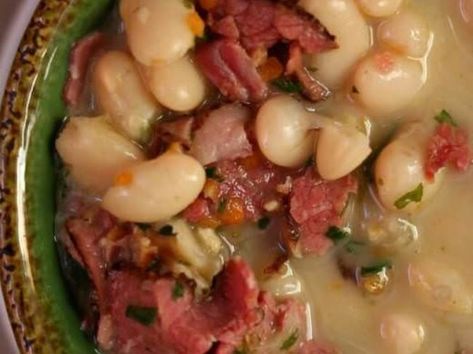 Pastrami Soup Recipe, Pastrami Soup, Creamy Crockpot Soup, Slow Cooker Bean Soup, Gf Soups, Pastrami Recipe, Slow Cooker Beans, Chopped Vegetables, Crockpot Soup