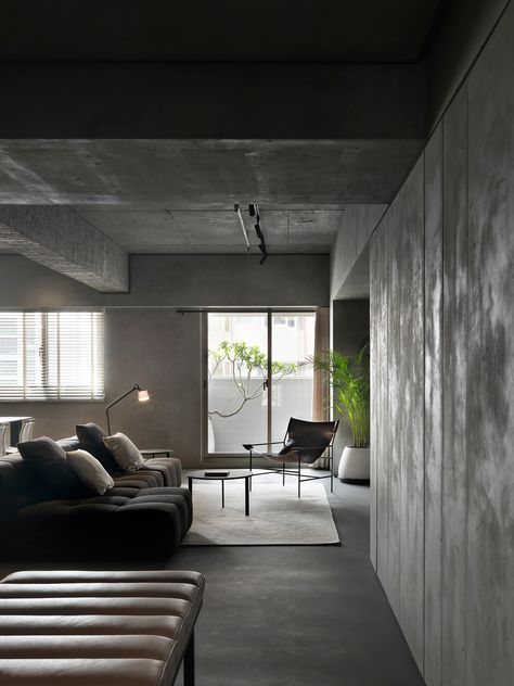 Dim Light - Moooten Studio Brutalist Interior Living Room, Brutalist Living Room, Brutalism Aesthetic, Industrial Chic Living Room, Concrete Living Room, Brutalism Interior, Brutalist Interior, Teenager Bedroom Design, Concrete And Brick