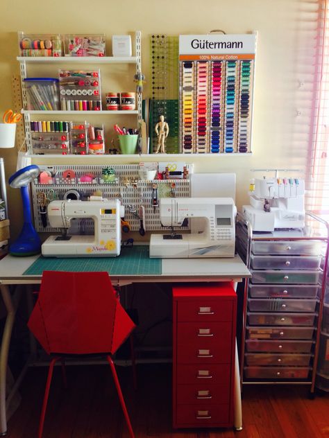 Craft room inspiration Sewing Room Ideas, Small Sewing Rooms, Sewing Station, Sewing Room Inspiration, Small Craft Rooms, Sewing Room Storage, Sewing Spaces, Sewing Room Design, Sewing Storage