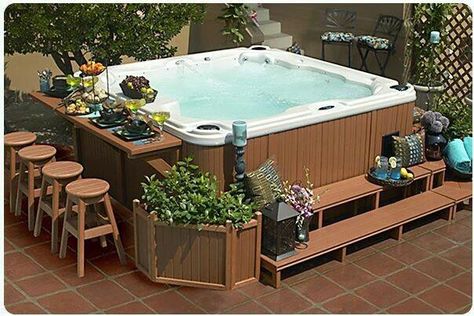 H Whirlpool Deck, Deco Spa, Ideas De Piscina, Hot Tub Landscaping, Pool Indoor, Hot Tub Surround, Hot Tub Patio, Hot Tub Designs, Outdoor Hot Tub