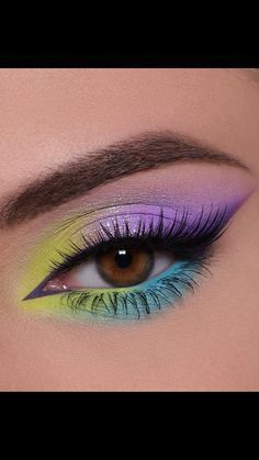 Kid Makeup Looks, Eyeliner On Hooded Eyes, Eyes With Eyeliner, Summer Eyeshadow Looks, Eye Makeup Tutorial For Beginners, Pride Hair, Eyes Step By Step, Aging Eyes, Eyebrow Care