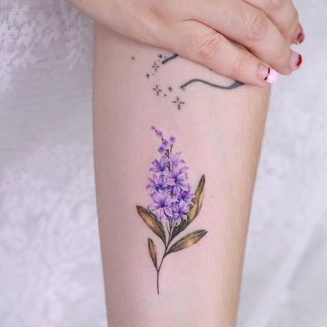 Tattoo Ideas Lilacs, Lilac Tattoo Ideas, Sunflower Lilac Tattoo, Lilac Tattoos For Women, Lilac Branch Tattoo, Lilac Bouquet Tattoo, Purple Lilac Tattoo, Simple Lilac Tattoo, Lilac Tattoo Design