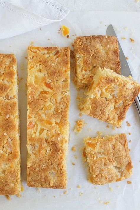 #Recipeoftheday: Apricot Slice by missyr71 - "Everyone who has had a slice really enjoyed it. Keeps really well in the fridge, lovely with a cuppa. A recipe I will use again and again." - homefor5 Apricot Slice, Vanilla Slice, Easy Slice, Cupcakes Easy, Apricot Recipes, Coconut Slice, Slice Recipe, Chocolate Slice, Australia Food