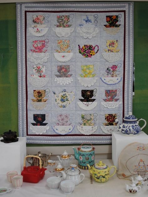 AMAZING! Here is what Sandy can do with her vintage hankies and doilies - click to enlarge anything-fabric Hanky Quilt, Handkerchief Crafts, Quilted Wall Hanging, Vintage Hankies, Tea Cosy, Linen Quilt, Vintage Handkerchiefs, Mini Quilts, Small Quilts