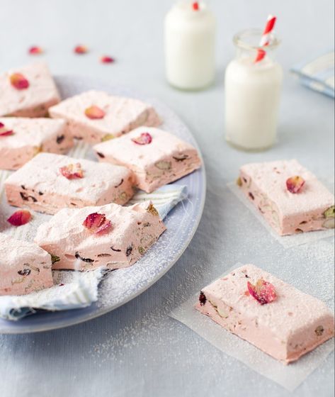 Cranberry and Pistachio Nougat with Rose Water – Cooking Melangery Pistachio Nougat, Nougat Recipe, Cranberry Pistachio, Candy Fudge, Homemade Candies, Yummy Sweets, Edible Flowers, Rose Water, Candy Recipes